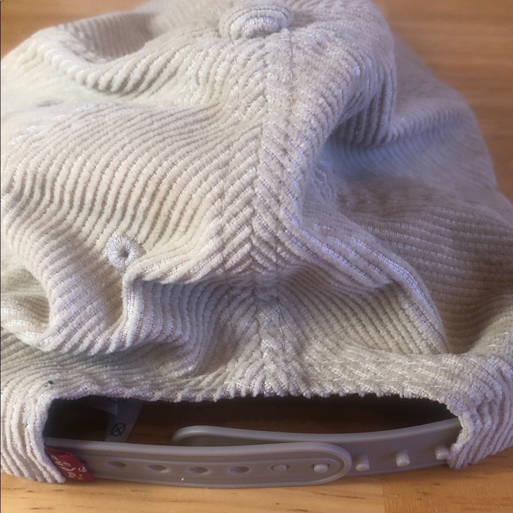 Levi's Tan Corduroy Hat with Pink Logo - Picture 7 of 7
